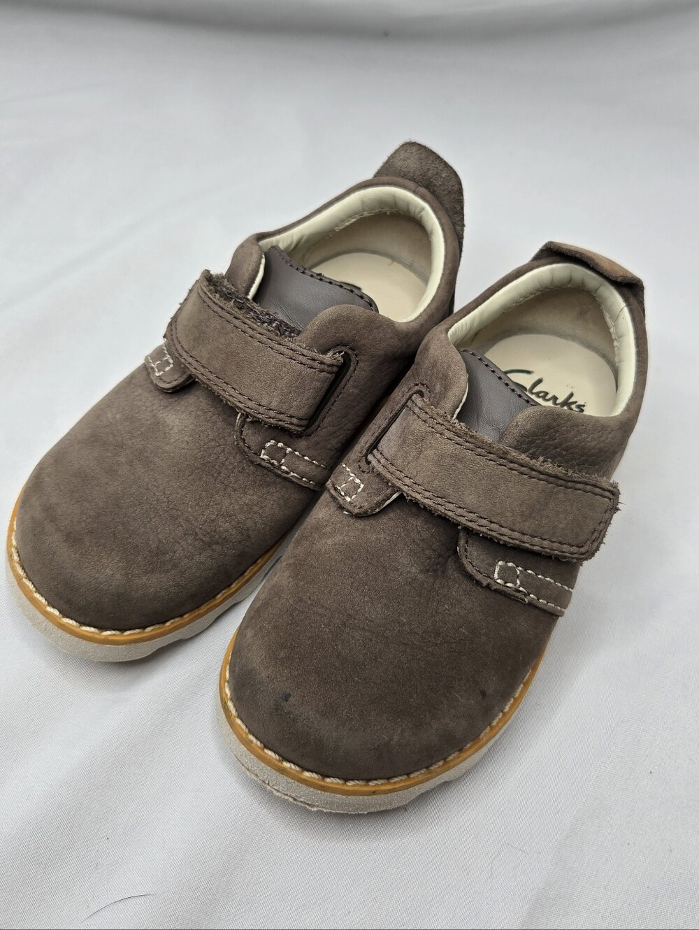 Clarks Wildpens Toddler Shoes Size 7C Brown Suede Leather Hook Loop Casual